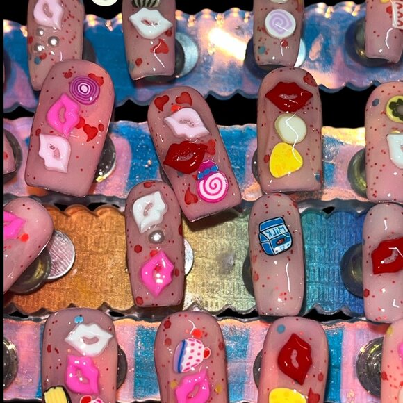 Handmade Gel Press on Nails - Picture 2 of 2